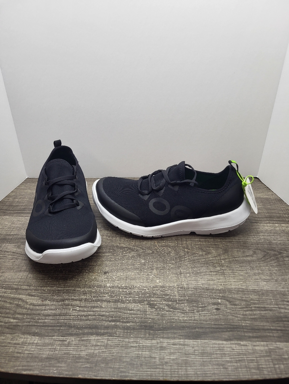 Oofos OOmg Sport LS Low Shoe Men's Size 8 Black White New